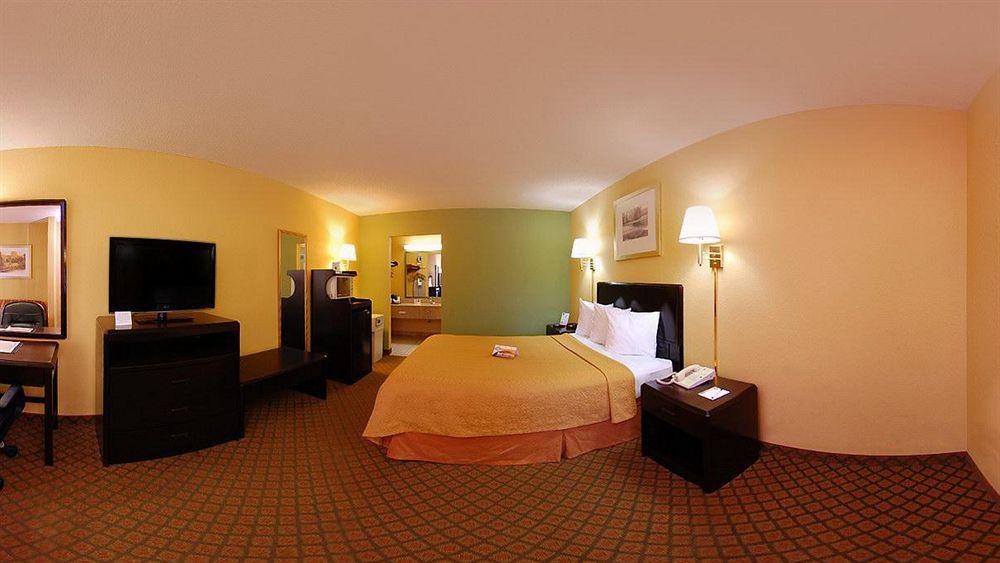 Quality Inn & Suites Orlando Airport Kültér fotó