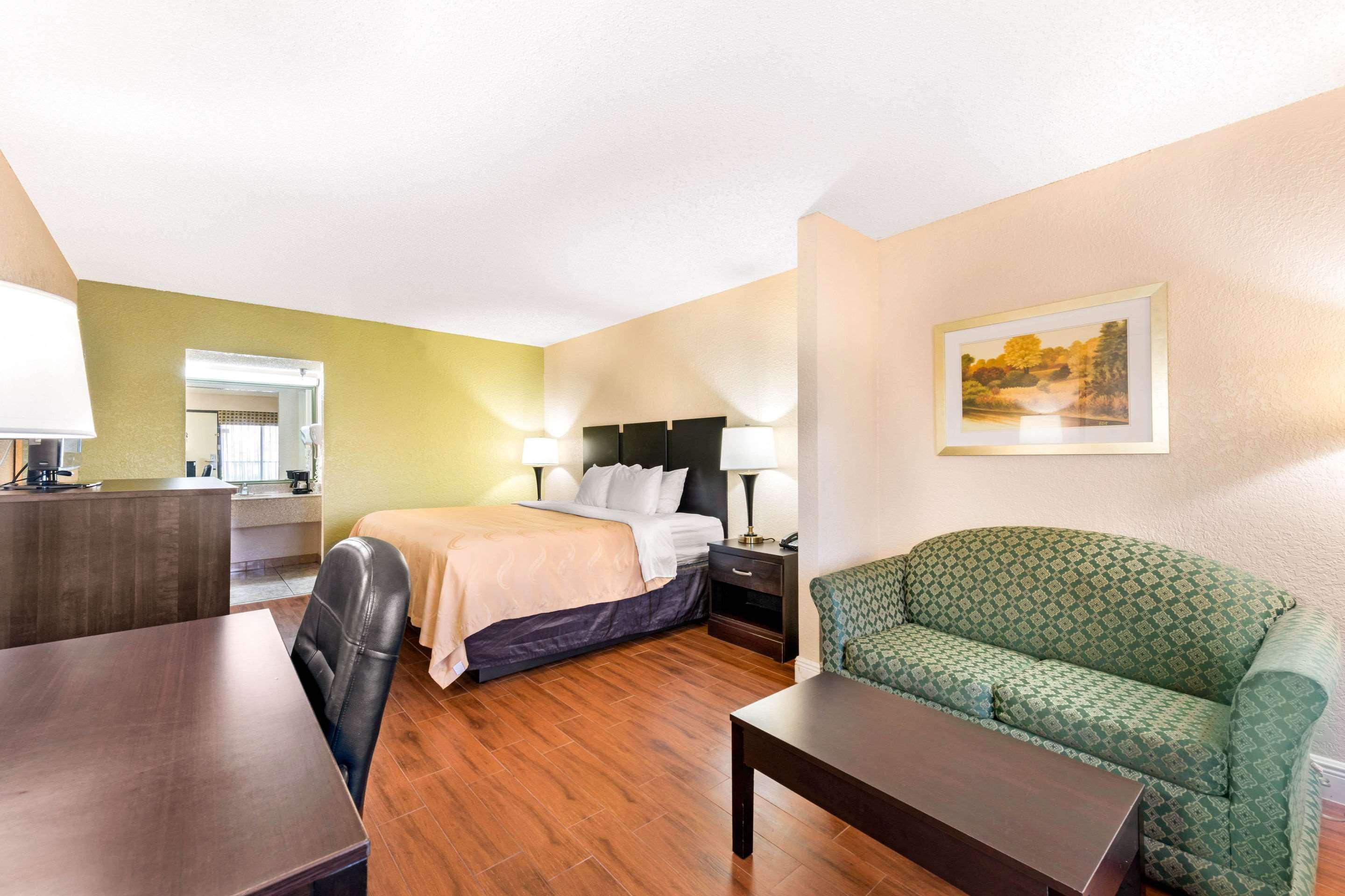 Quality Inn & Suites Orlando Airport Kültér fotó