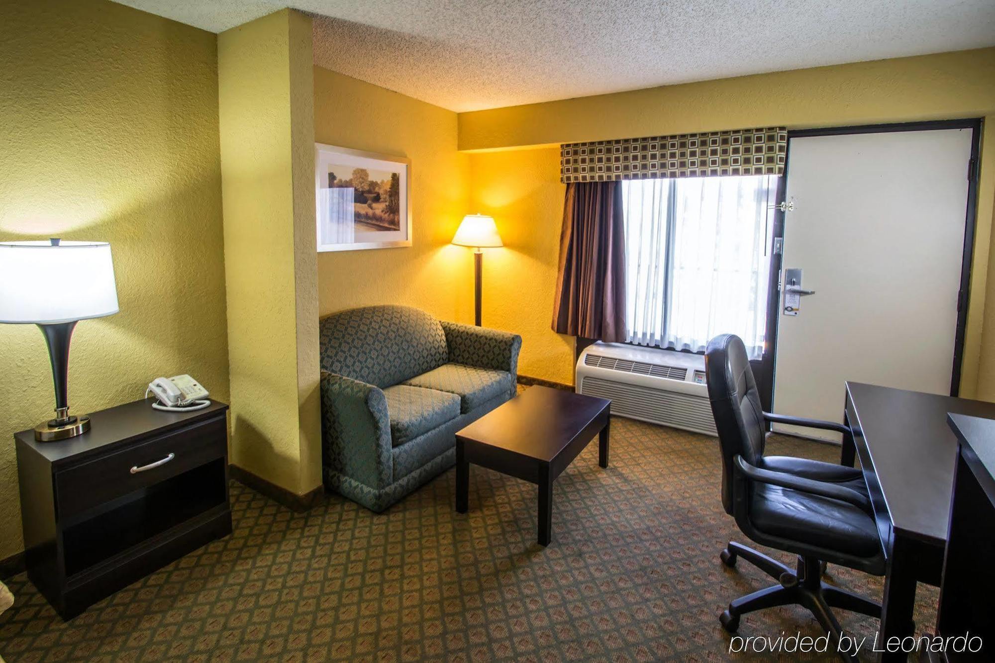 Quality Inn & Suites Orlando Airport Kültér fotó