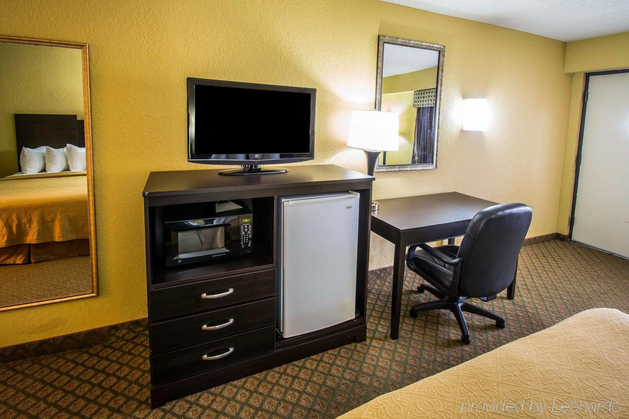 Quality Inn & Suites Orlando Airport Kültér fotó