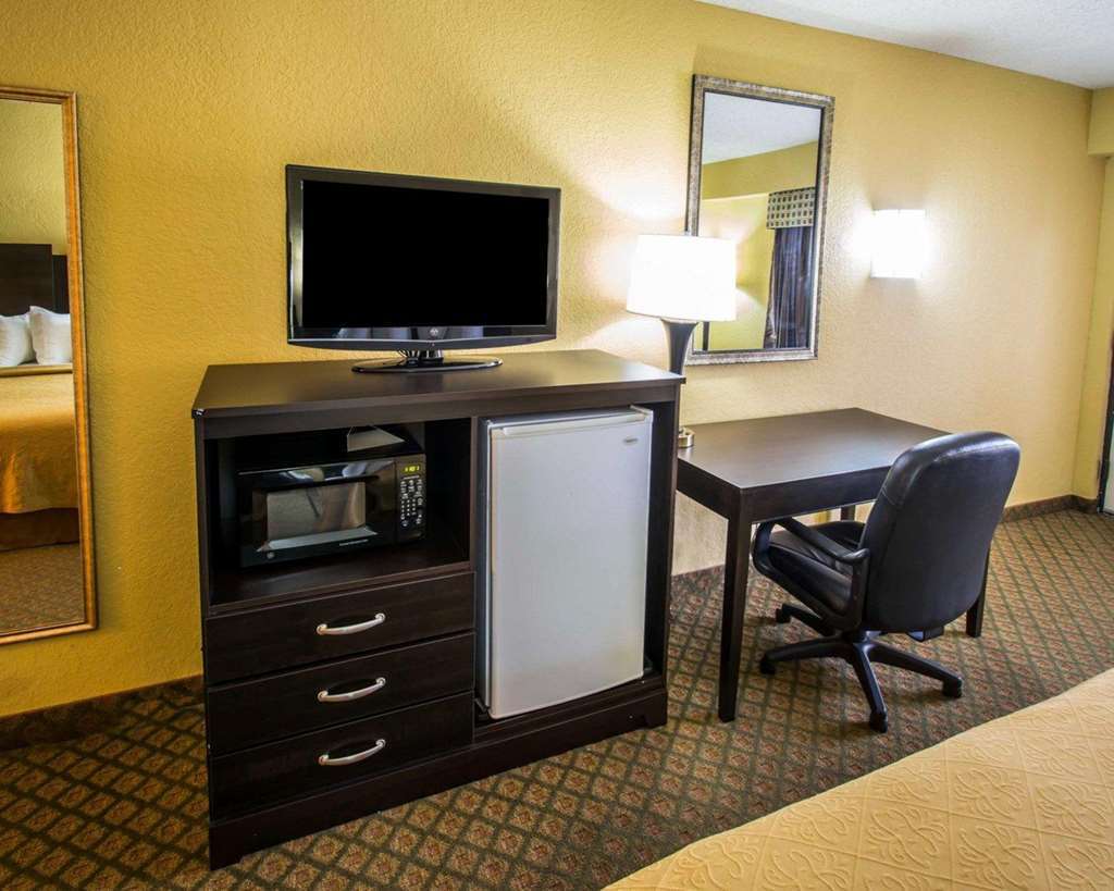 Quality Inn & Suites Orlando Airport Szoba fotó